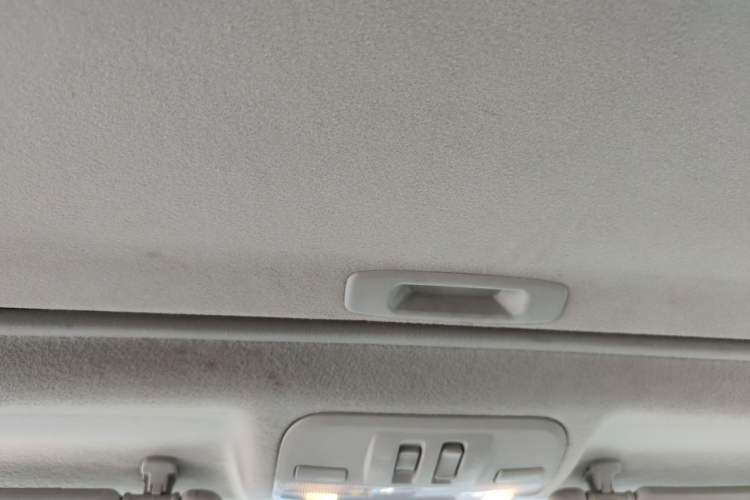 Used Subaru XV 2012 2.0i Elite Edition Headliner