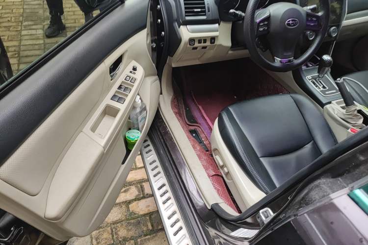 Used Subaru XV 2012 2.0i Luxury Edition Driver Seat