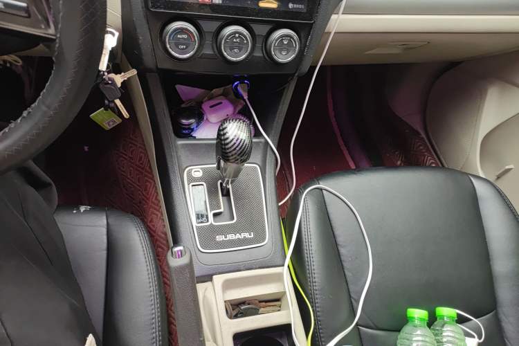 Used Subaru XV 2012 2.0i Luxury Edition Gear Lever