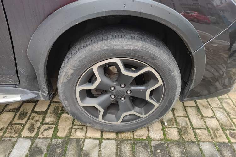 Used Subaru XV 2012 2.0i Luxury Edition Right Front Wheel Hub