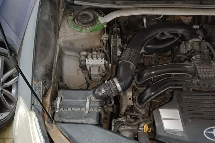 Used Subaru XV 2012 2.0i Comfort Edition Engine Bay Right