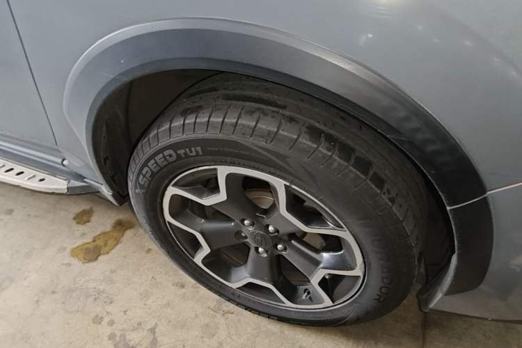 Used Subaru XV 2012 2.0i Comfort Edition Right Front Wheel Hub
