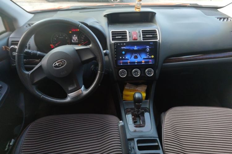 Used Subaru XV 2012 2.0i Comfort Edition Center Console