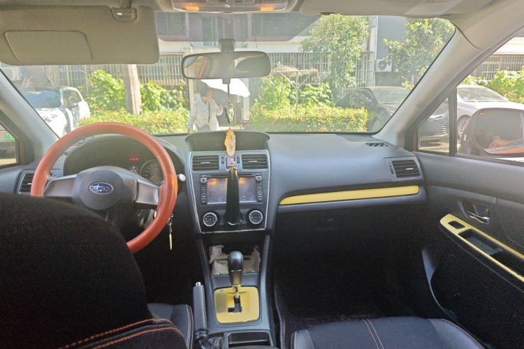 Used Subaru XV 2012 2.0i Comfort Edition Center Console