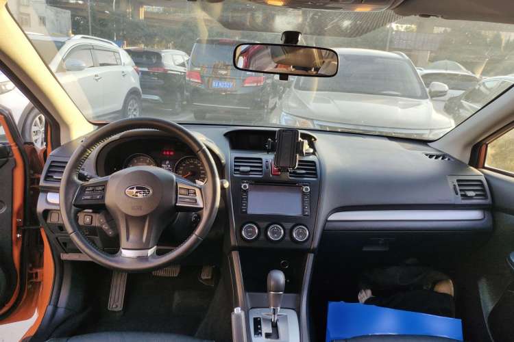 Used Subaru XV 2012 2.0i Luxury Edition Center Console