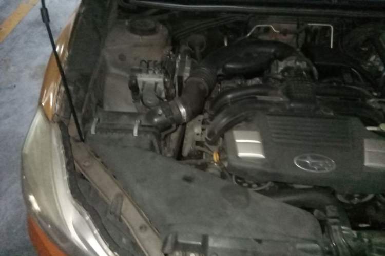 Used Subaru XV 2012 2.0i Elite Edition Engine Bay Right
