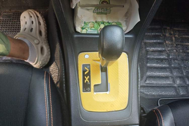 Used Subaru XV 2012 2.0i Comfort Edition Gear Lever