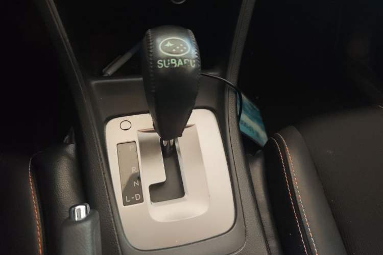 Used Subaru XV 2012 2.0i Elite Edition Gear Lever