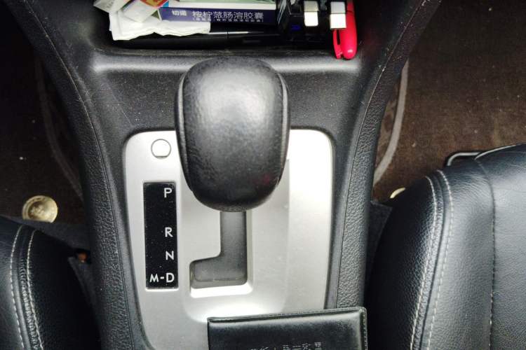 Used Subaru XV 2012 2.0i Luxury Edition Gear Lever