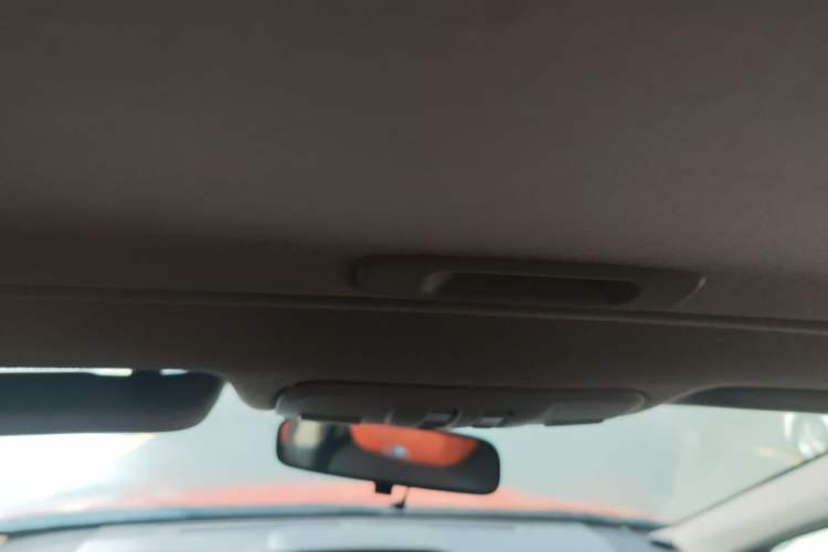 Used Subaru XV 2012 2.0i Elite Edition Headliner