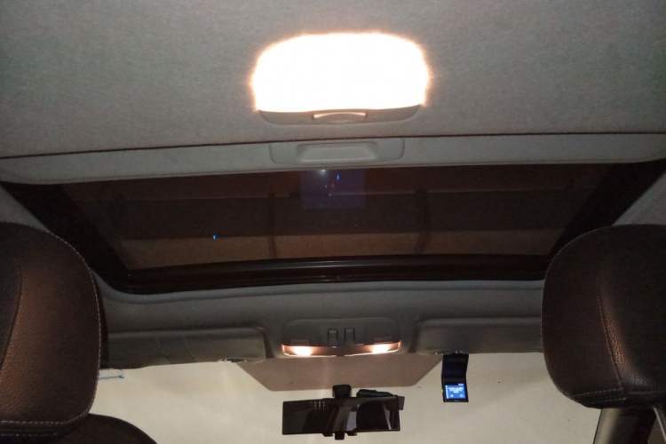 Used Subaru XV 2012 2.0i Elite Edition Headliner