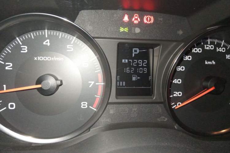 Used Subaru XV 2012 2.0i Elite Edition Odometer Close Up