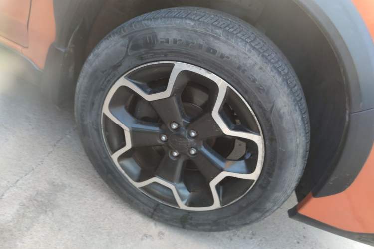 Used Subaru XV 2012 2.0i Comfort Edition Right Front Wheel Hub
