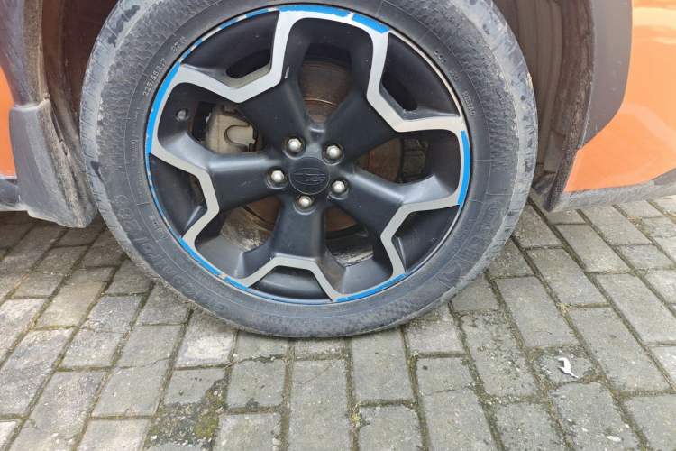 Used Subaru XV 2012 2.0i Comfort Edition Right Front Wheel Hub