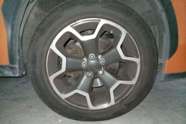 Used Subaru XV 2012 2.0i Elite Edition Right Front Wheel Hub