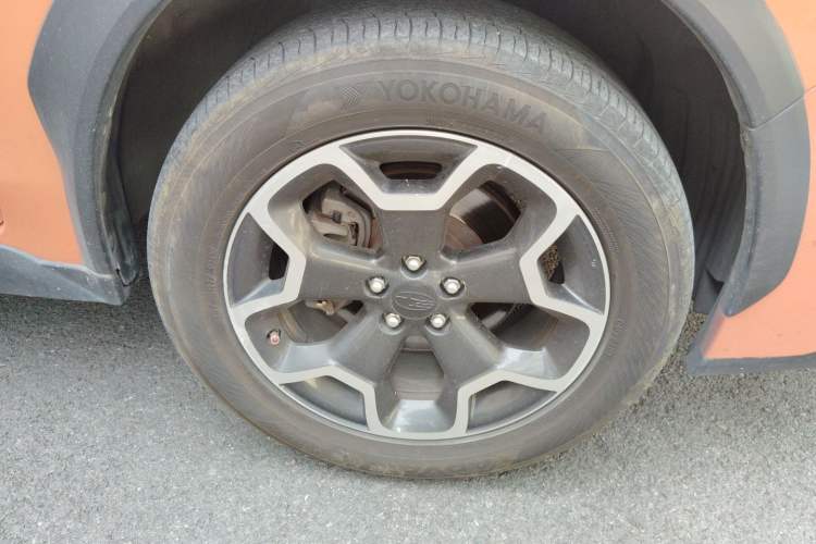 Used Subaru XV 2012 2.0i Luxury Edition Right Front Wheel Hub