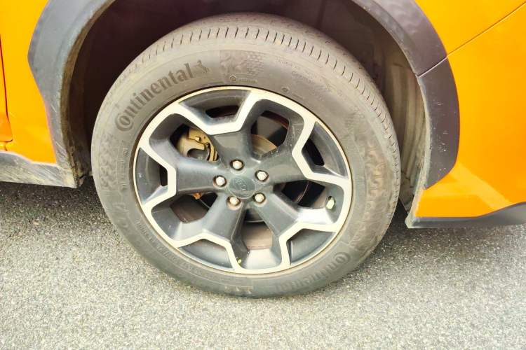 Used Subaru XV 2012 2.0i Luxury Edition Right Front Wheel Hub