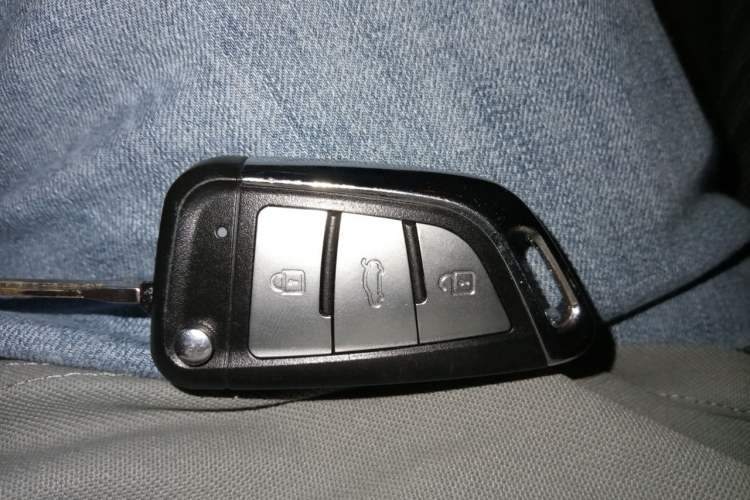 Used Subaru XV 2012 2.0i Elite Edition Vehicle Key