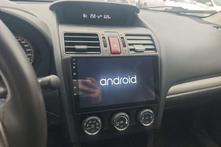 Used Subaru XV 2012 2.0i Comfort Edition Audio And AC Panel