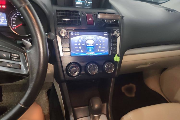 Used Subaru XV 2012 2.0i Elite Edition Audio And AC Panel