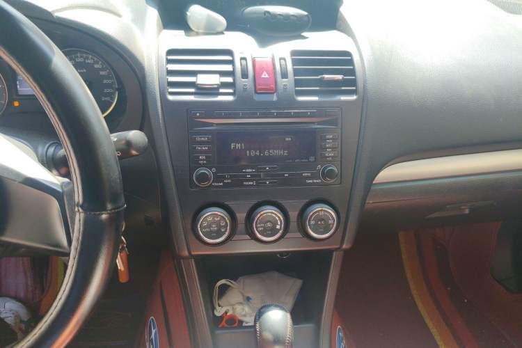 Used Subaru XV 2012 2.0i Comfort Edition Audio And AC Panel