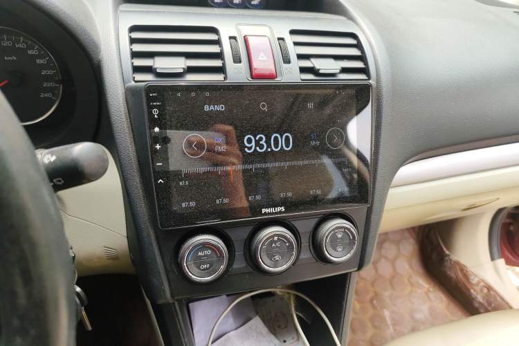 Used Subaru XV 2012 2.0i Elite Edition Audio And AC Panel