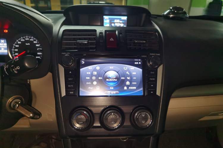Used Subaru XV 2012 2.0i Elite Edition Audio And AC Panel
