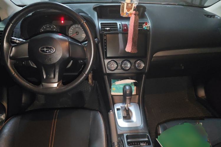 Used Subaru XV 2012 2.0i Comfort Edition Center Console