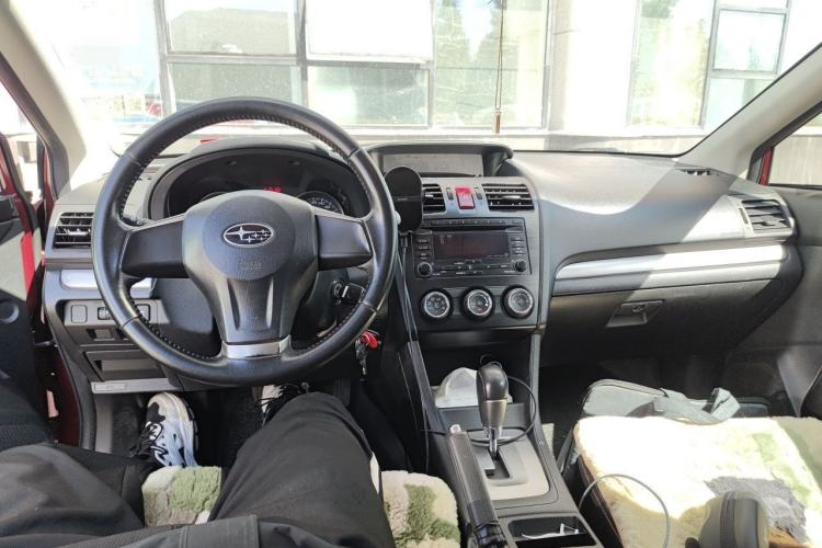 Used Subaru XV 2012 2.0i Comfort Edition Center Console