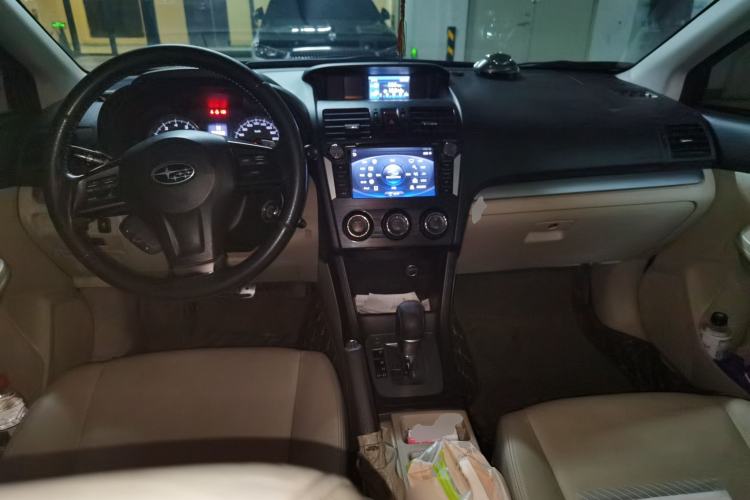 Used Subaru XV 2012 2.0i Elite Edition Center Console