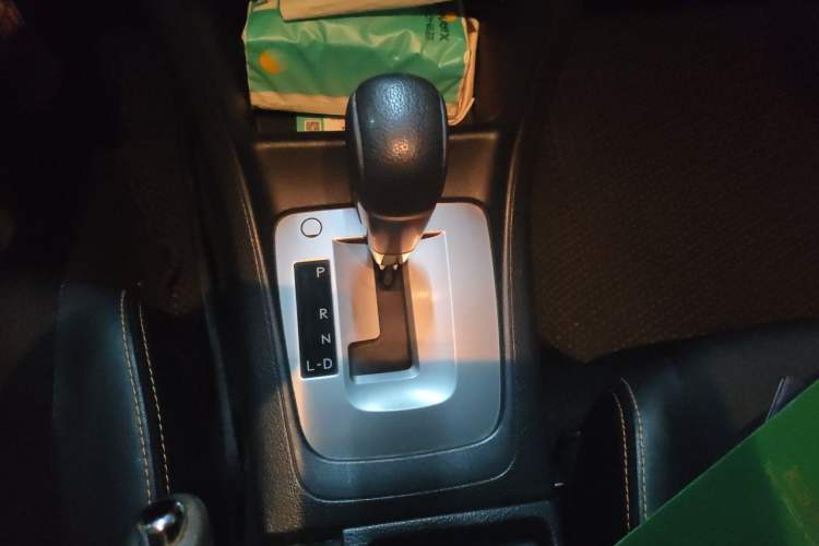 Used Subaru XV 2012 2.0i Comfort Edition Gear Lever