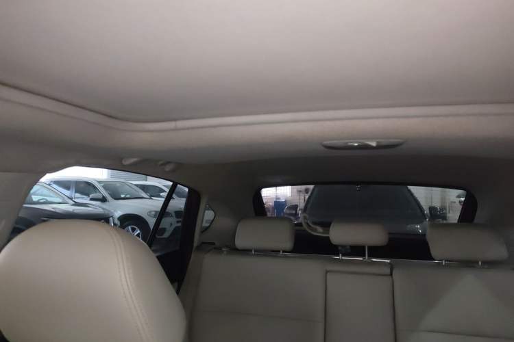 Used Subaru XV 2012 2.0i Elite Edition Headliner