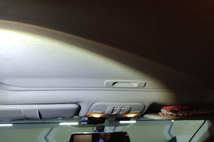 Used Subaru XV 2012 2.0i Comfort Edition Headliner