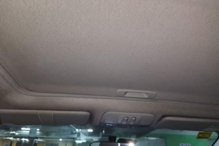 Used Subaru XV 2012 2.0i Elite Edition Headliner