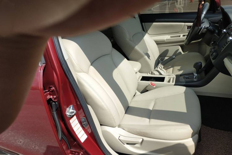 Used Subaru XV 2012 2.0i Elite Edition Interior 1