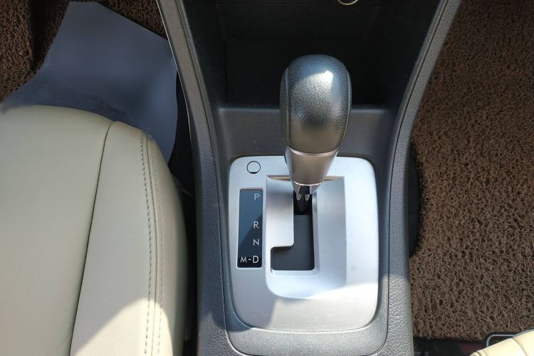 Used Subaru XV 2012 2.0i Elite Edition Interior 4