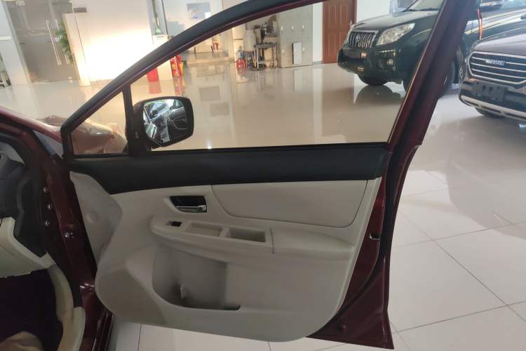Used Subaru XV 2012 2.0i Elite Edition Interior 5