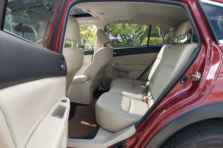 Used Subaru XV 2012 2.0i Elite Edition Interior 7