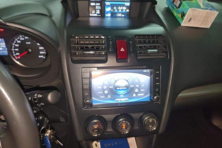 Used Subaru XV 2012 2.0i Elite Edition Audio And AC Panel
