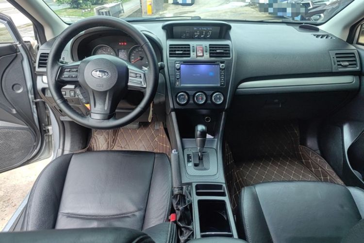Used Subaru XV 2012 2.0i Luxury Edition Center Console