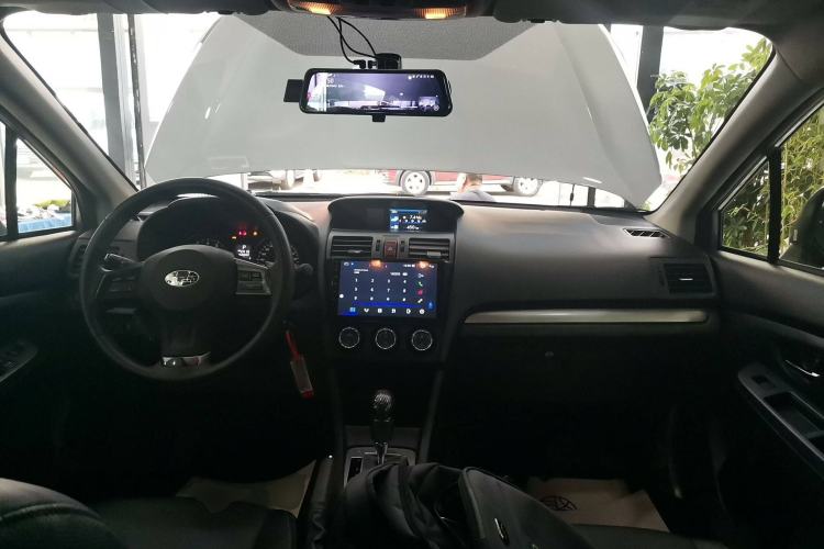 Used Subaru XV 2012 2.0i Elite Edition Center Console