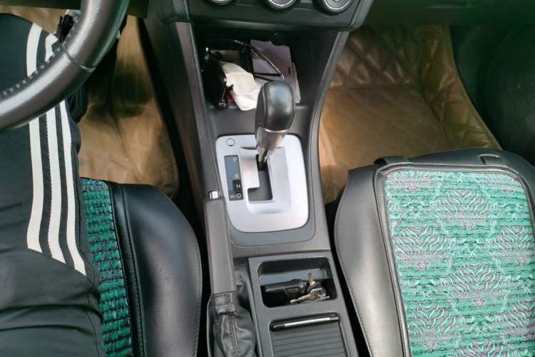 Used Subaru XV 2012 2.0i Luxury Navigation Edition Gear Lever