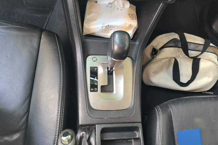 Used Subaru XV 2012 2.0i Luxury Navigation Edition Gear Lever