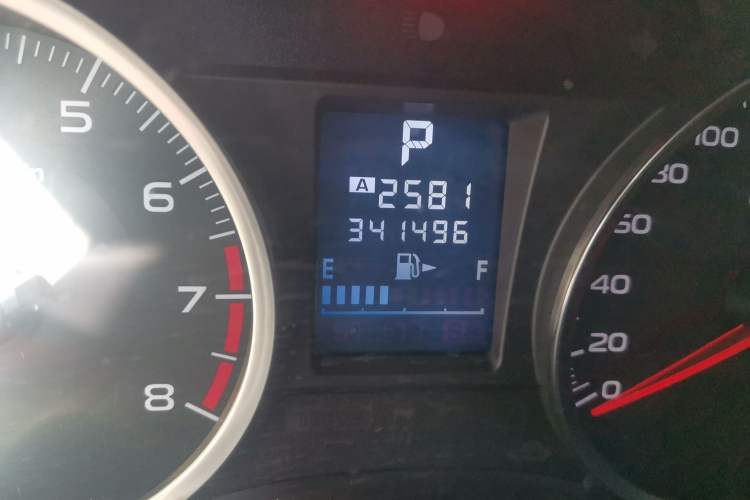 Used Subaru XV 2012 2.0i Luxury Navigation Edition Odometer Close Up