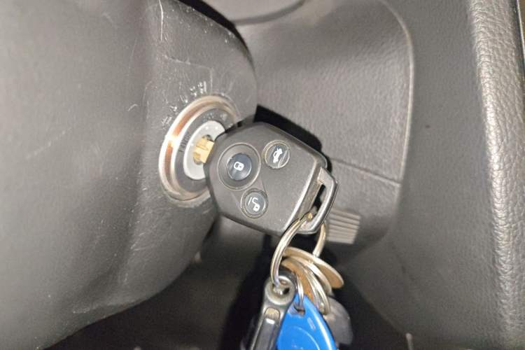 Used Subaru XV 2012 2.0i Elite Edition Vehicle Key