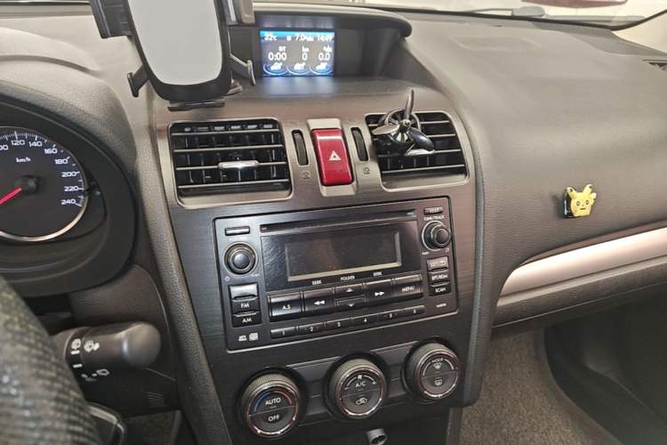 Used Subaru XV 2012 2.0i Luxury Edition Audio And AC Panel