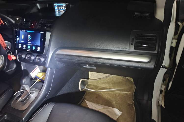 Used Subaru XV 2012 2.0i Luxury Edition Audio And AC Panel