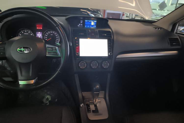 Used Subaru XV 2012 2.0i Elite Edition Audio And AC Panel