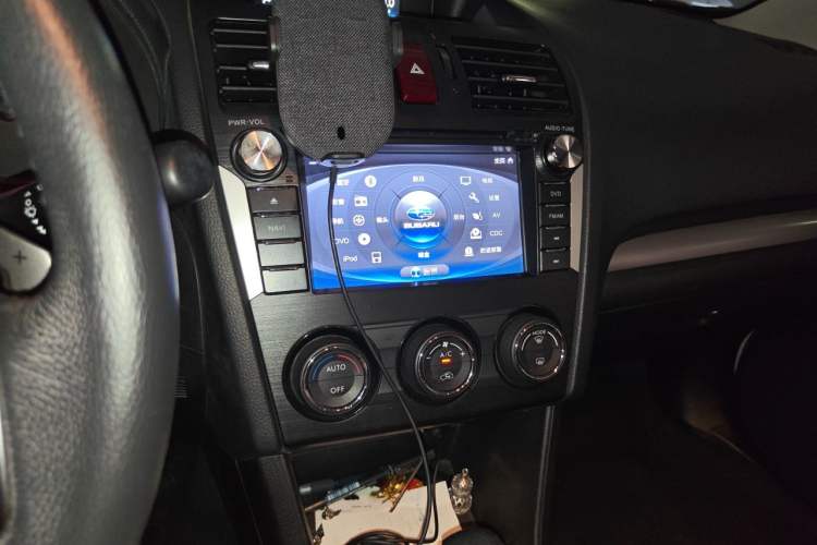Used Subaru XV 2012 2.0i Luxury Edition Audio And AC Panel