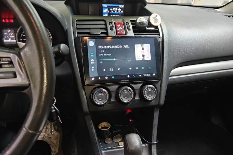 Used Subaru XV 2012 2.0i Luxury Edition Audio And AC Panel